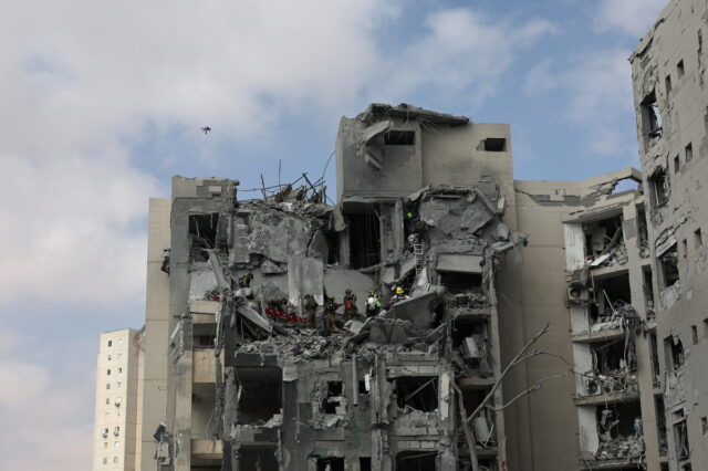 Η Τεχεράνη διαψεύδει ότι παραβίασε την εκεχειρία με το Ισραήλ