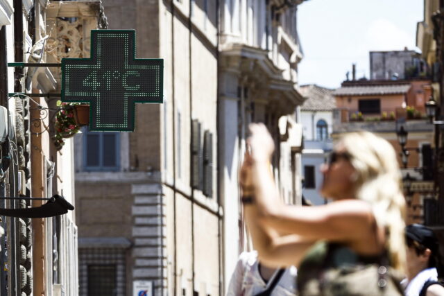 Ο καύσωνας σαρώνει αυτή την εβδομάδα τη νότια Ευρώπη