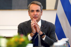 Επιστολή Μητσοτάκη στη Φον ντερ Λάιεν: Να θεσπιστεί ευρωπαϊκό «ψηφιακό όριο ενηλικίωσης»