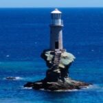 Η Άνδρος στα 24 μέρη με τους πιο εντυπωσιακούς φάρους του πλανήτη
