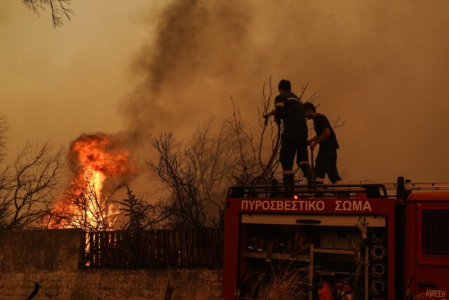 Πόσα στρέμματα έκαψαν οι φωτιές σε Κρυονέρι Αττικής, Κύθηρα και Εύβοια