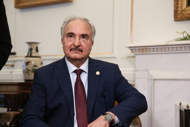 Λιβύη: «Ανεπιθύμητη» η αντιπροσωπεία της ΕΕ στην Βεγγάζη – Ακυρώθηκε η συνάντηση με τον Χαφτάρ