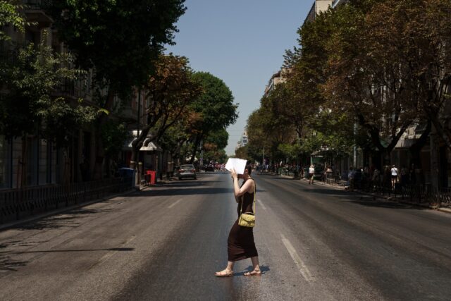 Νέο έκτακτο δελτίο από την ΕΜΥ για τον καύσωνα
