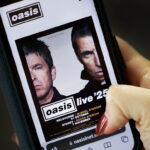 Oasis: Ξανά μαζί στη σκηνή μετά από 16 χρόνια