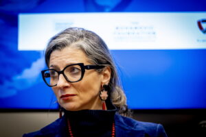 Προσωρινή αναστολή κυρώσεων κατά της Φραντσέσκα Αλμπανέζε
