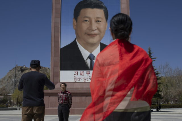 Το Πεκίνο λέει ότι θα πρέπει να εγκρίνει τη διαδοχή του Δαλάι Λάμα