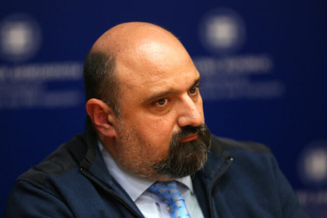 Τέμπη: Καταθέτει ο Νίκος Πλακιάς στην ανάκριση για τον Χρήστο Τριαντόπουλο