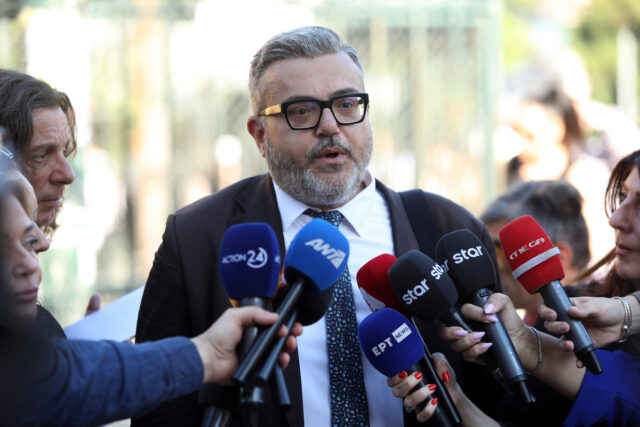 Δίκη για τη γυναικοκτονία της Κυριακής Γρίβα: Δίωξη της προέδρου για παράβαση καθήκοντος ζητεί ο δικηγόρος της οικογένειας του θύματος