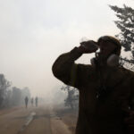 Πυρκαγιά στη Ραφήνα: Κάηκαν σπίτια, εκκενώθηκαν οικισμοί