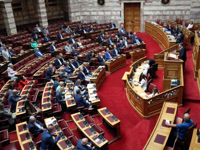 Βουλή: Ένσταση αντισυνταγματικότητας για το νομοσχέδιο του Υπουργείου Άμυνας