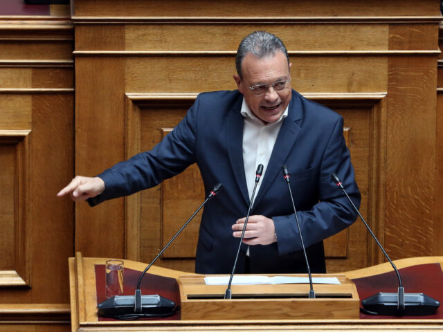 Κάλεσμα στις προοδευτικές δυνάμεις για πρόταση μομφής απηύθυνε ο Σωκράτης Φάμελλος