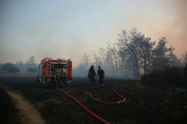 Χωρίς ενεργό μέτωπο η πυρκαγιά στον Ωρωπό