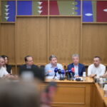 Κρήτη: Σύσκεψη για το μεταναστευτικό παρουσία του Ν. Ανδρουλάκη