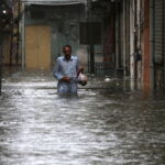 Πακιστάν: Δεκάδες νεκροί μετά από σφοδρές βροχοπτώσεις