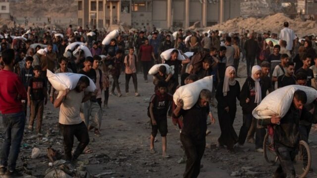 Σχεδόν 800 άνθρωποι, σύμφωνα με τον ΟΗΕ, σκοτώθηκαν στη Γάζα από τον Μάιο περιμένοντας για να πάρουν τρόφιμα