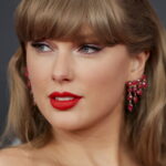 «The Life of a Showgirl»: Η Τέιλορ Σουίφτ αποκαλύπτει λεπτομέρειες για το νέο της άλμπουμ