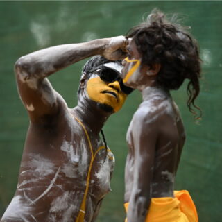 Στην Αυστραλία γιορτάζεται η ένωση του πνεύματος και της φύσης των αυτόχθονων πολιτισμών