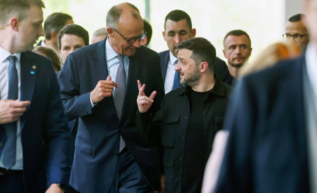 Σε εξέλιξη η τηλεδιάσκεψη Τραμπ – Ευρωπαίων ηγετών και Ζελένσκι