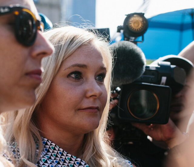 Σκάνδαλο Επστάιν: Η Βιρτζίνια Τζουφρέ έγραψε την ιστορία της πριν από τον θάνατό της