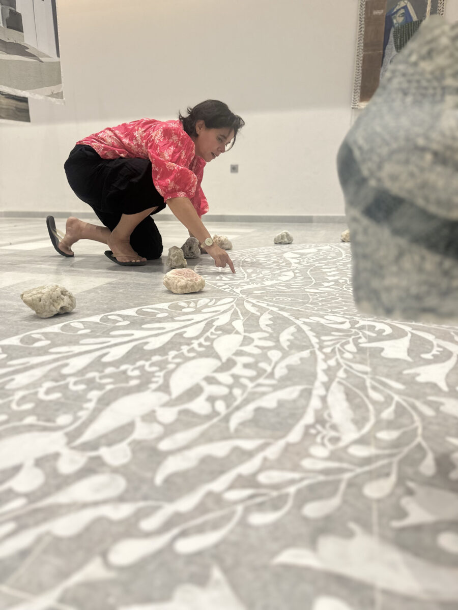 Η κεραμίστρια και γλύπτρια Srabani Ghosh.