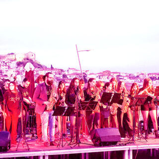 Jazz Sharp 9: Μία big band που γεννήθηκε στους διαδρόμους ενός σχολείου