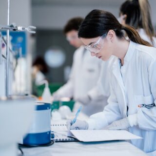 Η Συνεισφορά της Φαρμακευτικής στην Ποιότητα Ζωής και την Υγεία των Ανθρώπων