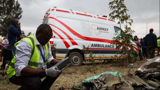 Μπενίν: Τουλάχιστον ένας νεκρός, 44 αγνοούμενοι μετά την πτώση λεωφορείου σε ποταμό