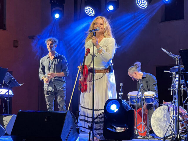 «Soundtracks»: Η Ευανθία Ρεμπούτσικα επιστρέφει στο Ωδείο Ηρώδου Αττικού