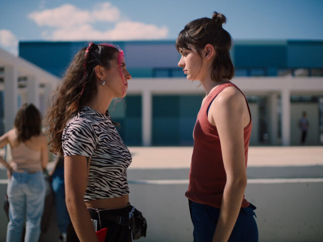 Η βραβευμένη ταινία του Ορφέα Περετζή, “Riviera”, συνεχίζει το ταξίδι της στις αίθουσες