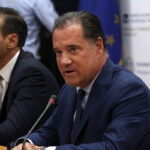 «Καρότο και μαστίγιο» από τον Άδ. Γεωργιάδη στους διοικητές των νοσοκομείων του ΕΣΥ