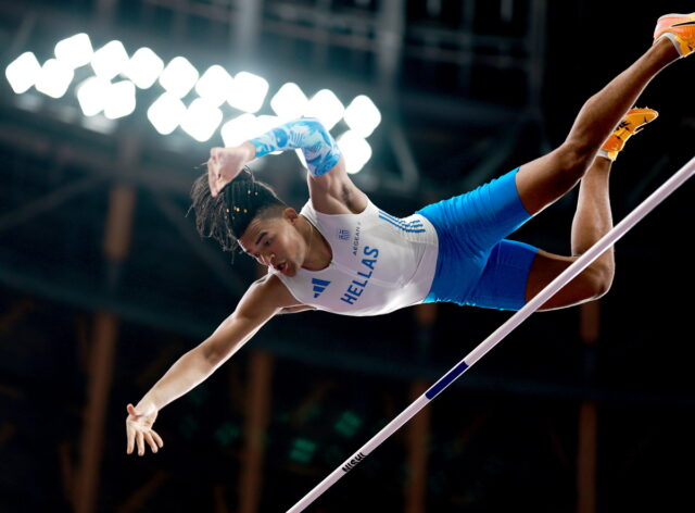 Παγκόσμιο πρωτάθλημα στίβου: Ασημένιο μετάλλιο στο επί κοντώ για τον Καραλή