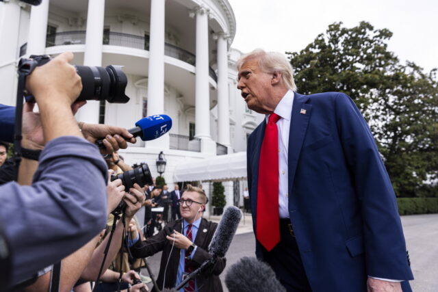 ΗΠΑ: Νέο χτύπημα Τραμπ στην ελευθερία του Τύπου