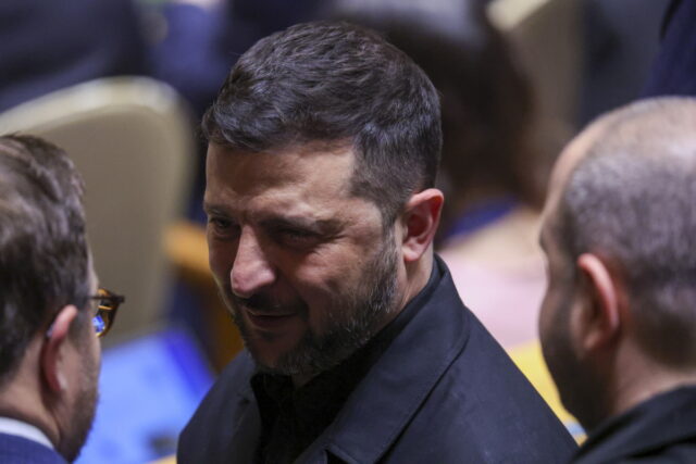 Ουκρανία: Ο Ζελένσκι δηλώνει έτοιμος να εγκαταλείψει την προεδρία όταν λήξει ο πόλεμος