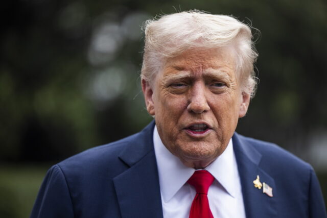 Ο Τραμπ ξεκινά περιοδεία στην Ασία – Θα συναντηθεί με τον Κινέζο ομόλογό του