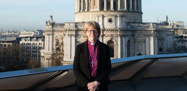 Η Σάρα Μαλάλι γίνεται η πρώτη γυναίκα επικεφαλής της Αγγλικανικής Εκκλησίας