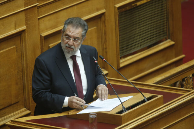 Αντιδράσεις για σχόλιο βουλευτή του ΣΥΡΙΖΑ περί «ψημένων τριτοκοσμικών»