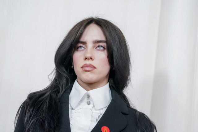 Η Billie Eilish «στόλισε» τους δισεκατομμυριούχους στα WSJ Awards