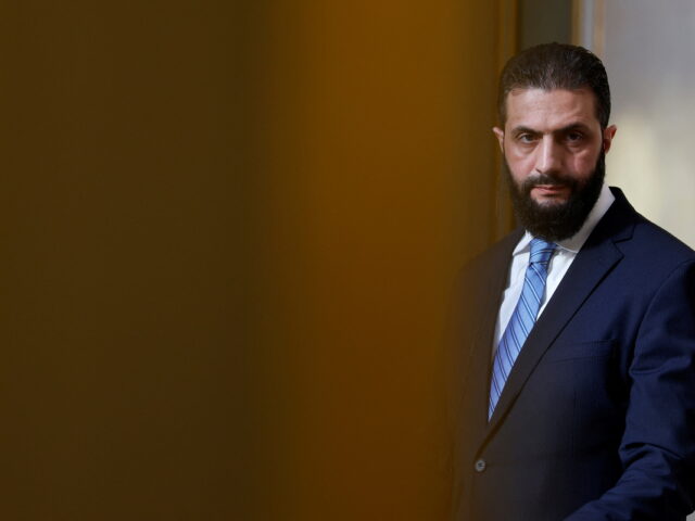 Η ΕΕ αποκαθιστά τις σχέσεις με τη Συρία