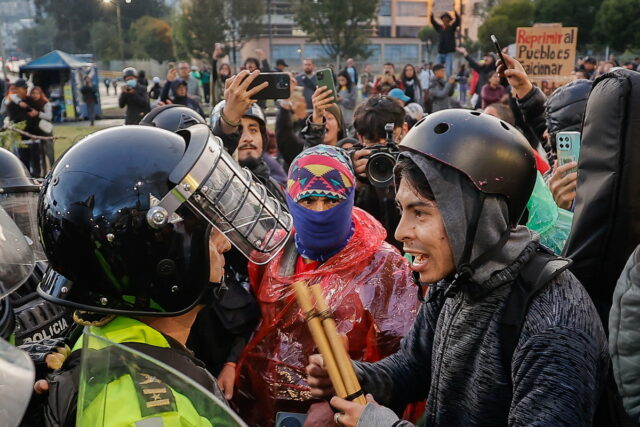 Αντικυβερνητικές διαδηλώσεις αυτοχθόνων συγκλονίζουν τον Ισημερινό