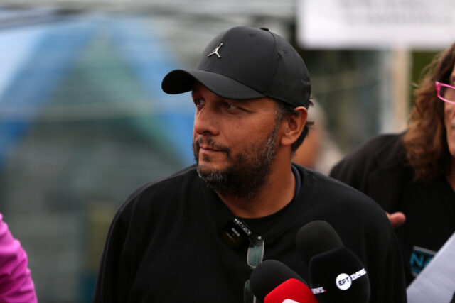 Καταγγελία του Πάνου Ρούτσι: «Αυτοκίνητο χωρίς πινακίδες προσπάθησε να με παρασύρει»