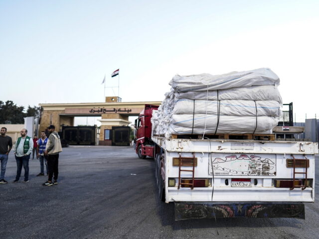 Η Αίγυπτος διαψεύδει το Ισραήλ για το άνοιγμα του συνοριακού περάσματος της Ράφα