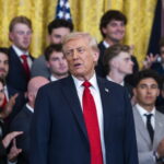 ΗΠΑ: Η δημοτικότητα του Τραμπ αυξάνεται παρά το shutdown