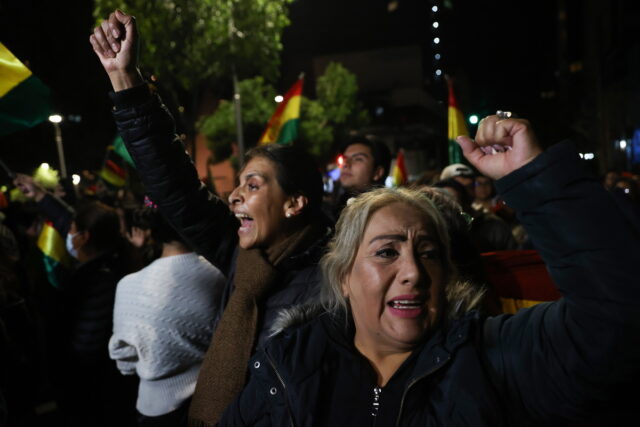 Καταγγελίες για νοθεία στις εκλογές της Βολιβίας – Διαδηλώσεις στη Λα Πας