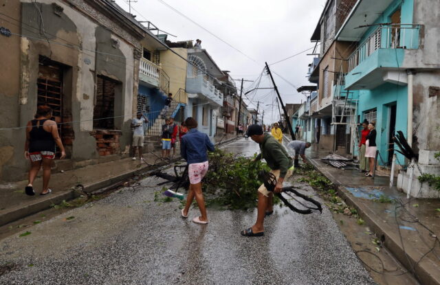 Ο κυκλώνας Μελίσα «σαρώνει» την Καραϊβική – Δεκάδες νεκροί