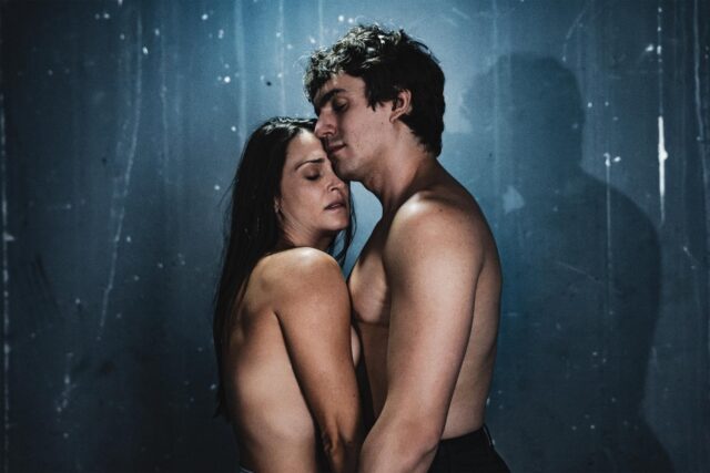 «Cleansed»: O Δημήτρης Καραντζάς σκηνοθετεί το έργο της Σάρα Κέιν