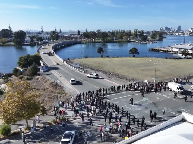 Τα «Κίτρινα Γιλέκα» της Αμερικής: Η αντίσταση στον τραμπικό φασισμό έχει ξεκινήσει