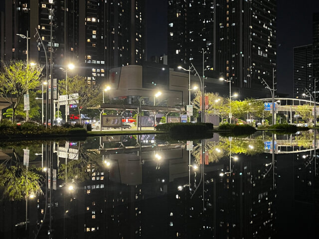 Ο Βασίλης Λέμπερος ταξιδεύει στην Shenzhen με την Τραβιάτα και ανακαλύπτει μια άλλη Κίνα