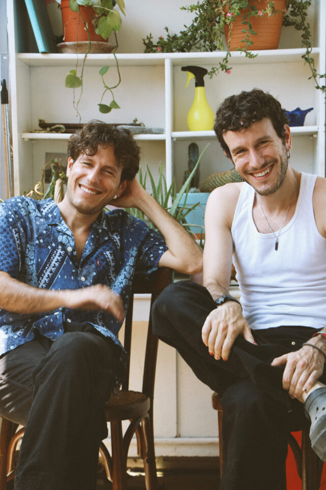 Τα Καλογεράκια γιορτάζουν 10 χρόνια δισκογραφίας με μια παράσταση που δεν μοιάζει με τίποτα άλλο