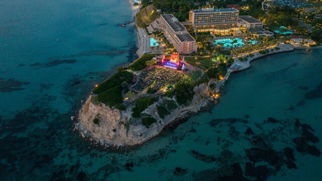 Sani Festival 2025: Άλλο ένα καλοκαίρι μουσικής, πολιτισμού και βιωσιμότητας στην Χαλκιδική