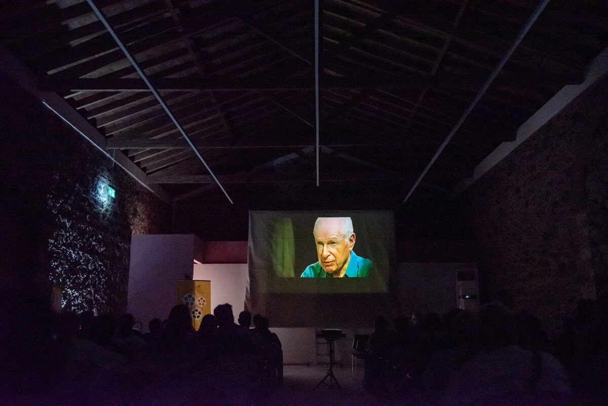 «Brook by Brook» (2002) του Σάιμον Μπρουκ